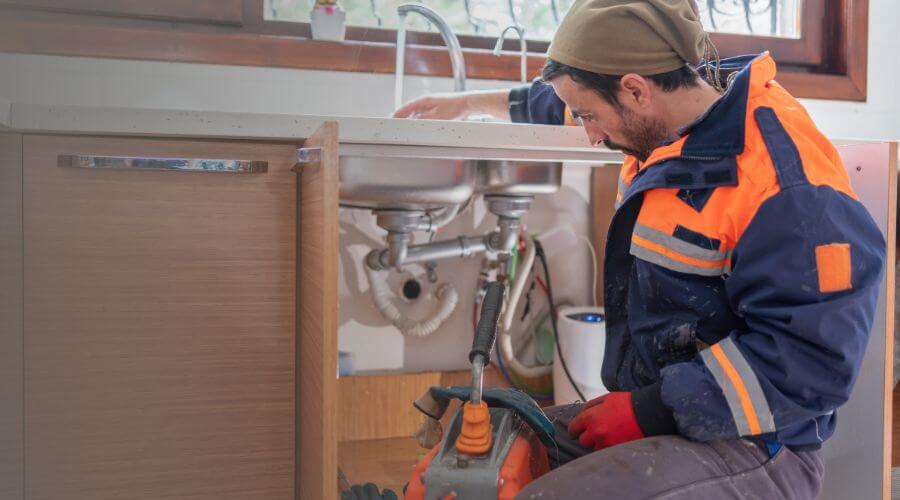 Professional bathroom faucet installation services in Humacao, PR